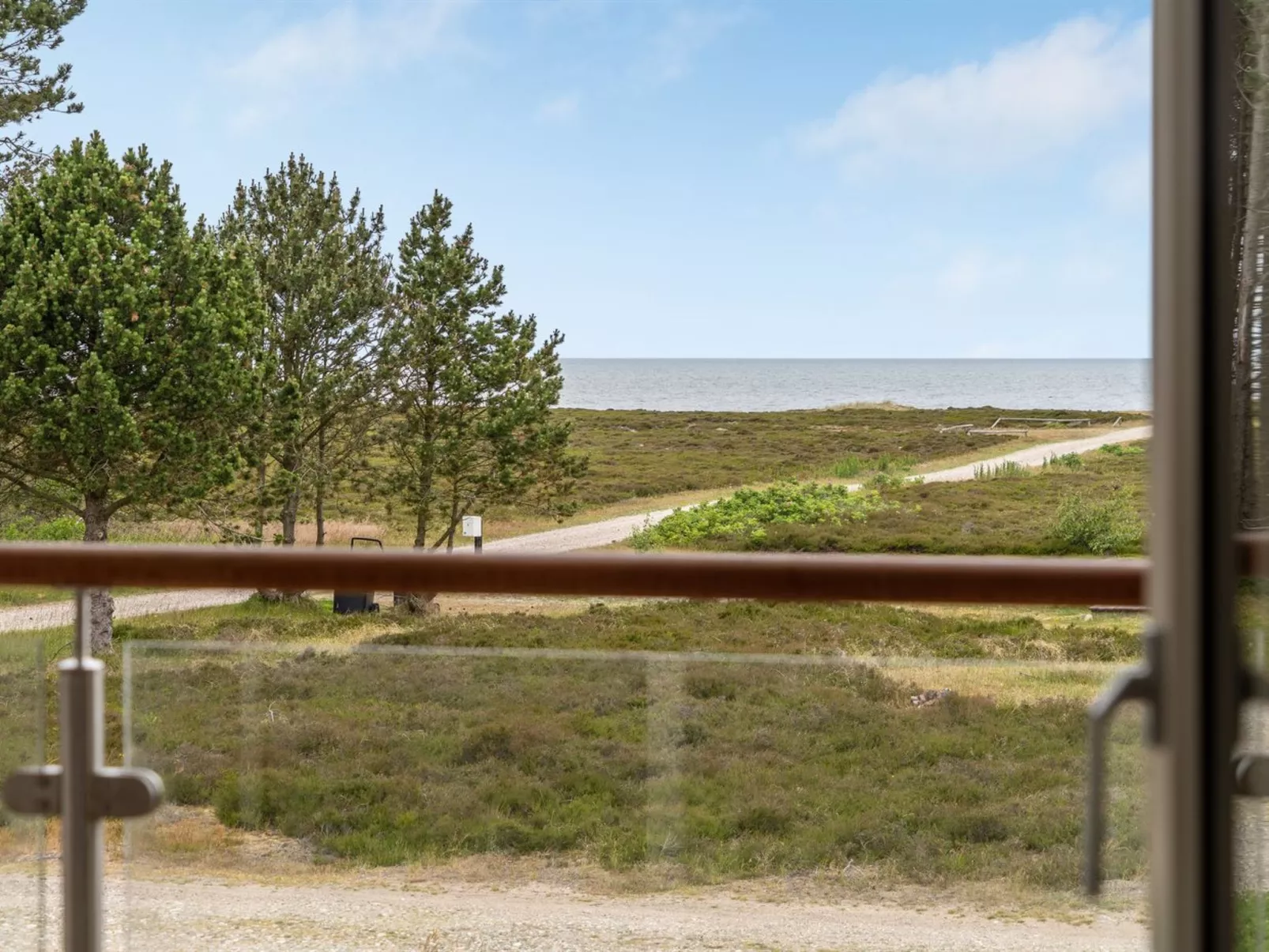 "Alf" - 200m from the sea-Binnen