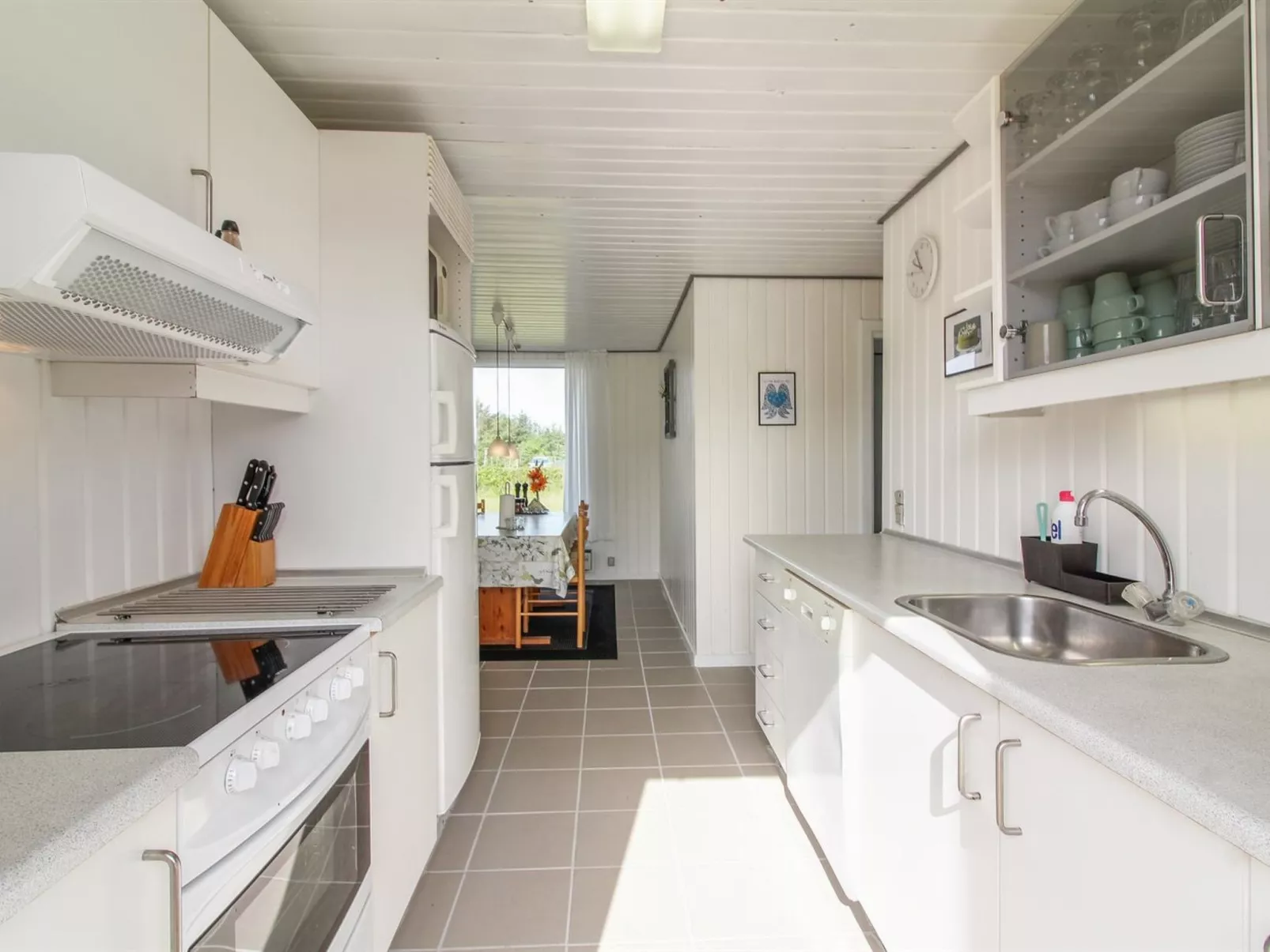 "Demus" - 900m from the sea-Binnen