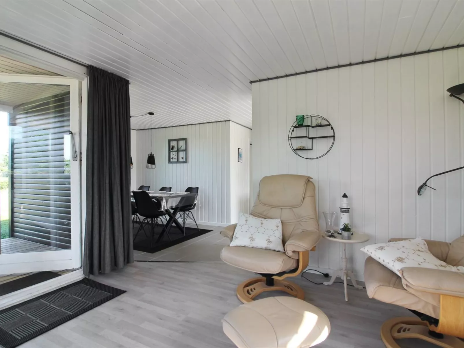 "Demus" - 900m from the sea-Binnen