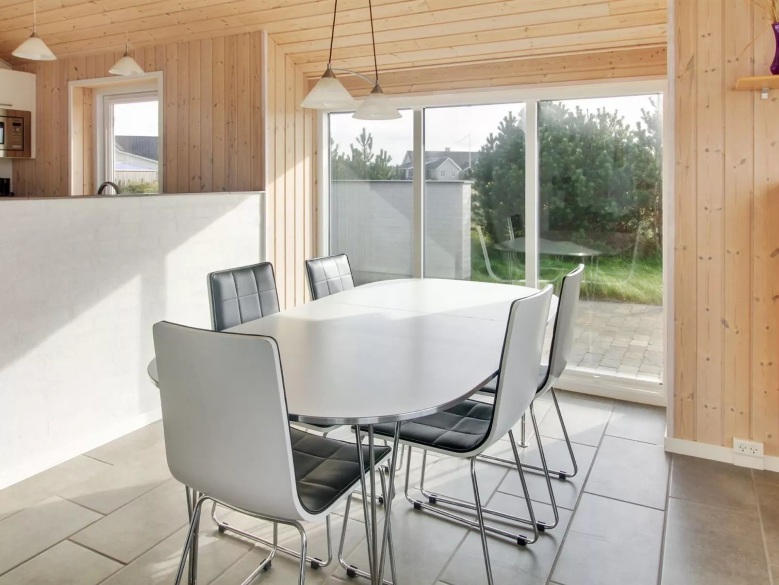 "Hornbogi" - 300m from the sea-Binnen