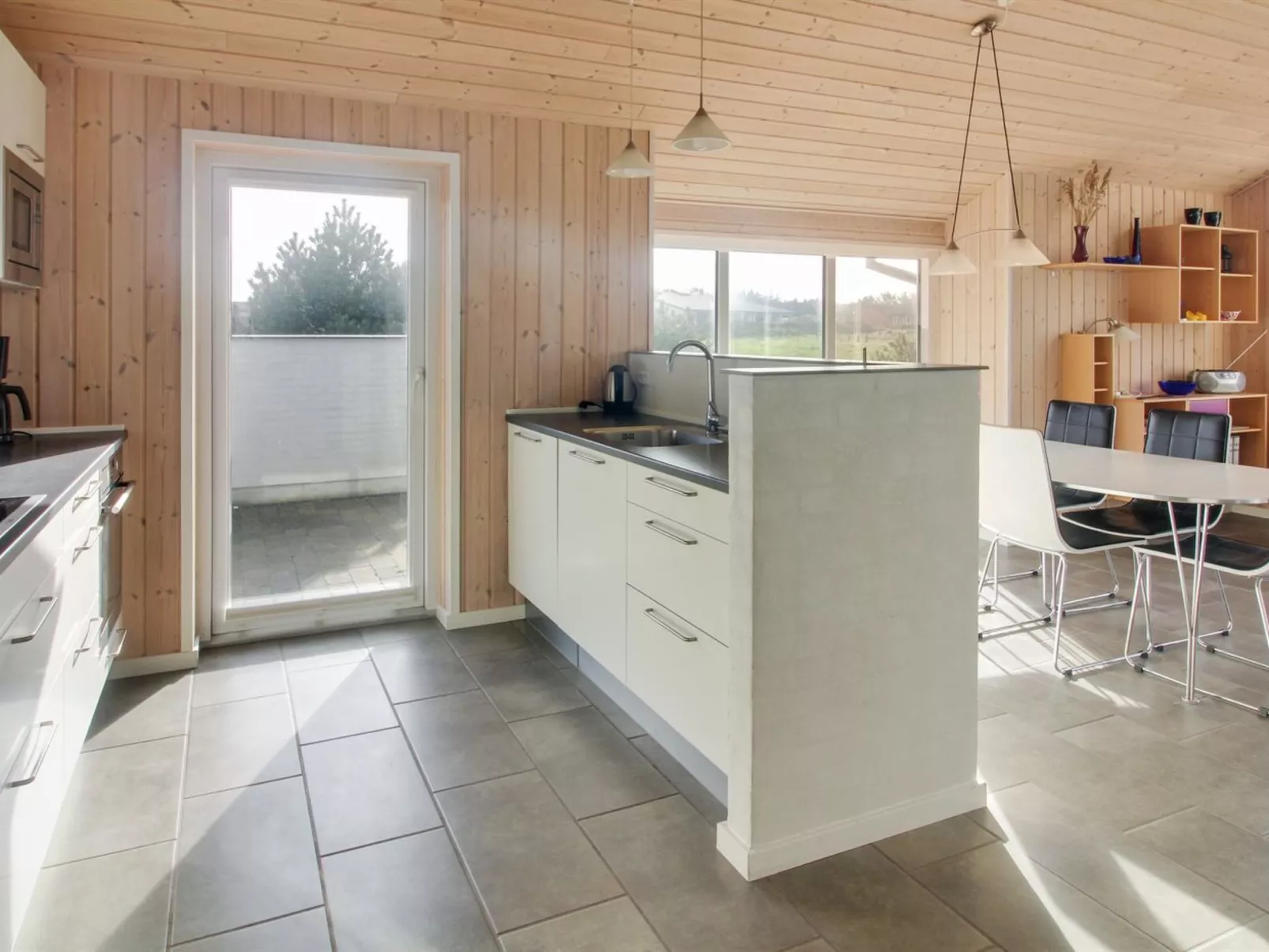 "Hornbogi" - 300m from the sea-Binnen