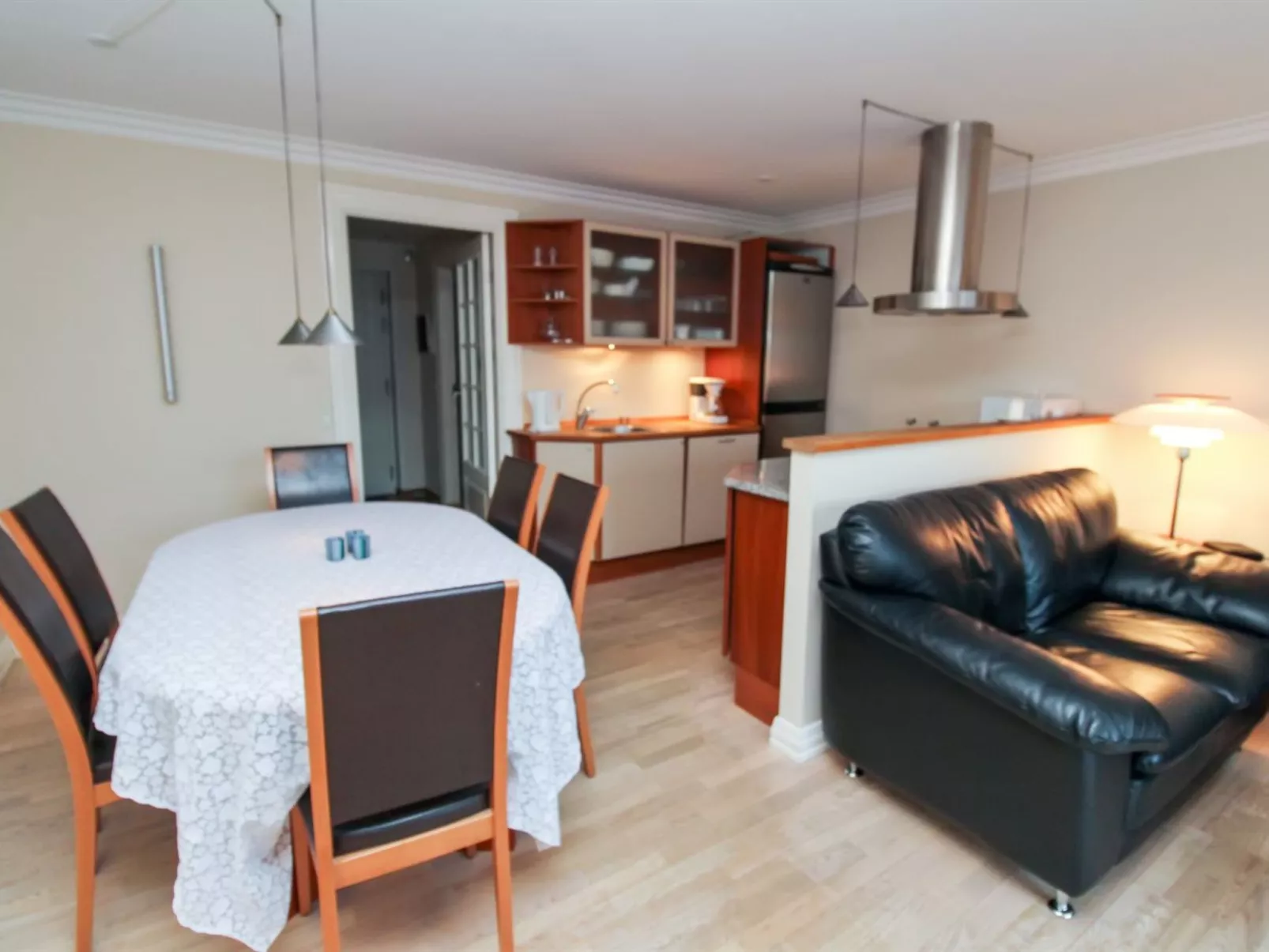 "Swarthovde" - 300m from the sea-Binnen