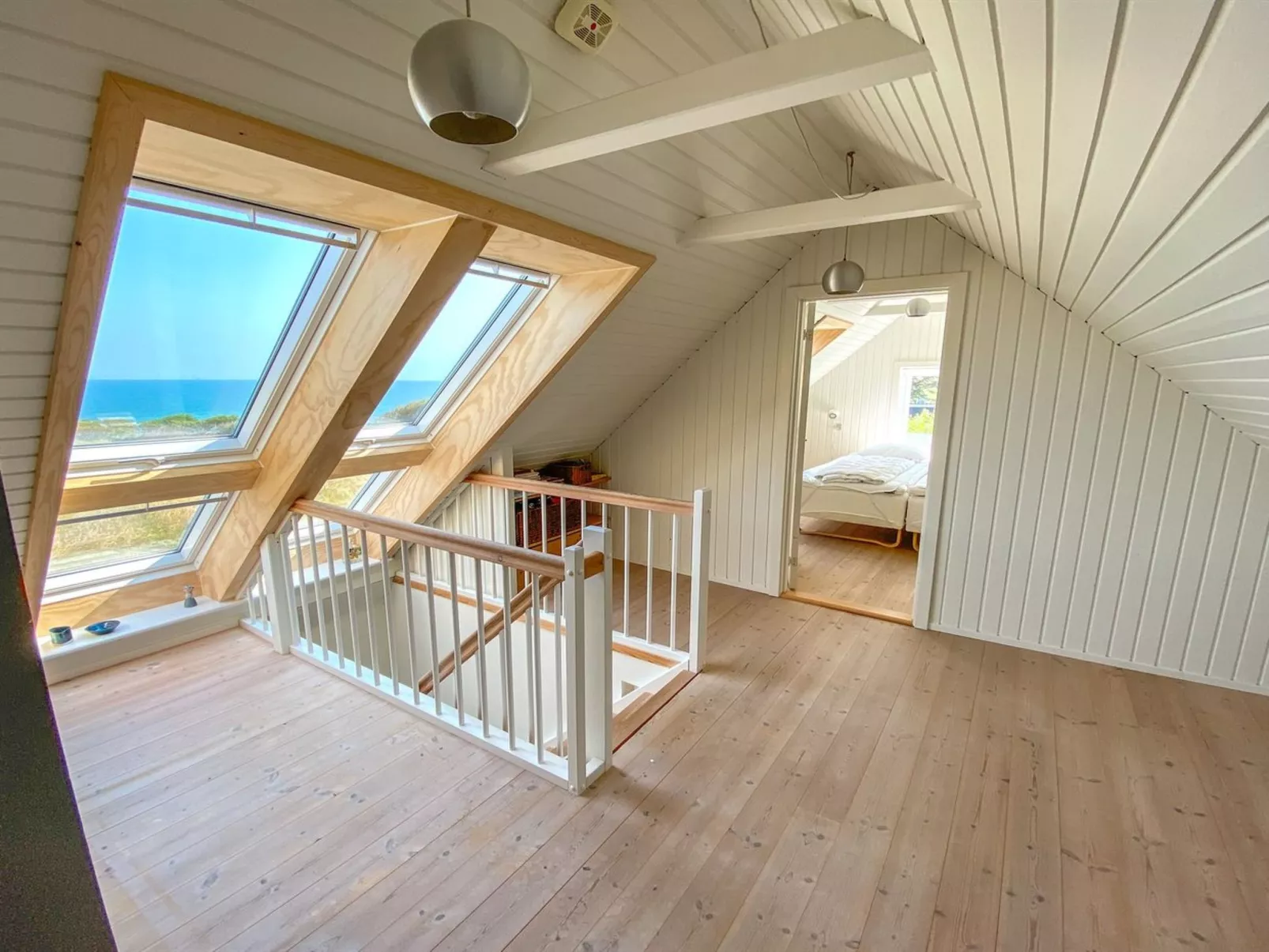 "Alkmar" - 75m from the sea-Binnen