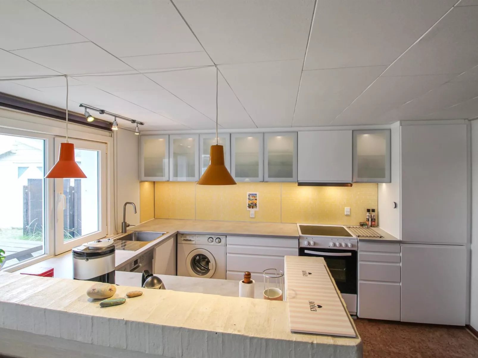 "Avelin" - 800m from the sea-Binnen