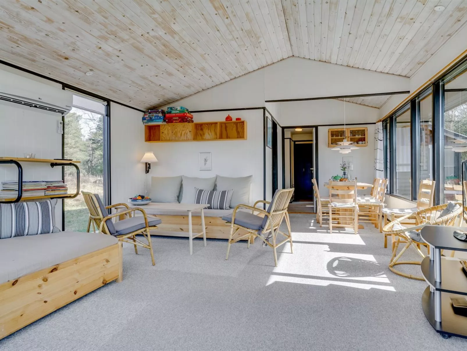 "Shayene" - 2.5km from the sea-Binnen