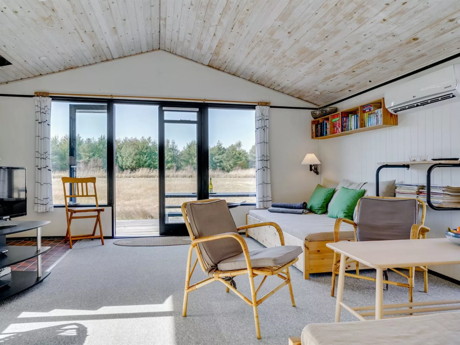 "Shayene" - 2.5km from the sea-Binnen