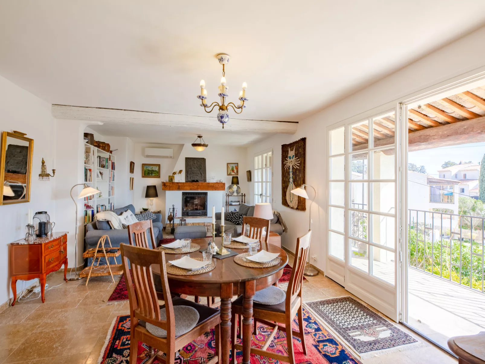 Villa Mont Soleil-Binnen