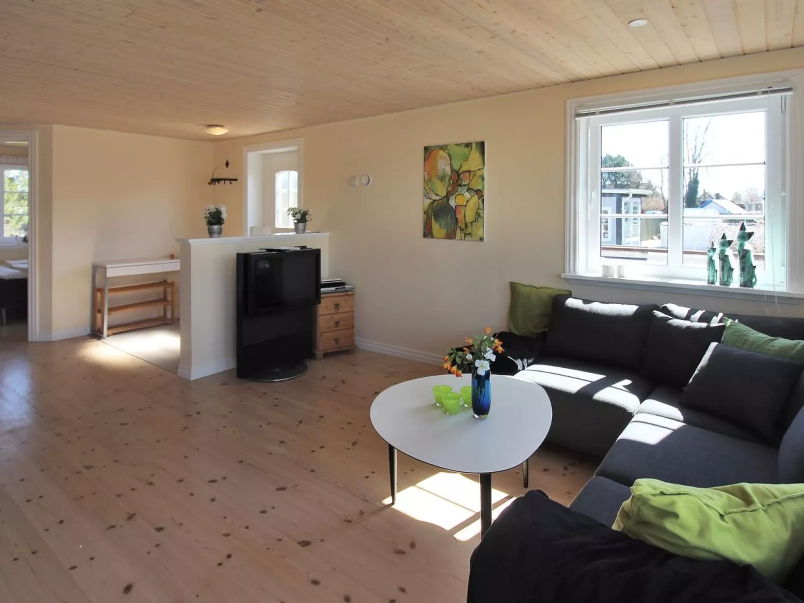 "Algeth" - 350m from the sea-Binnen