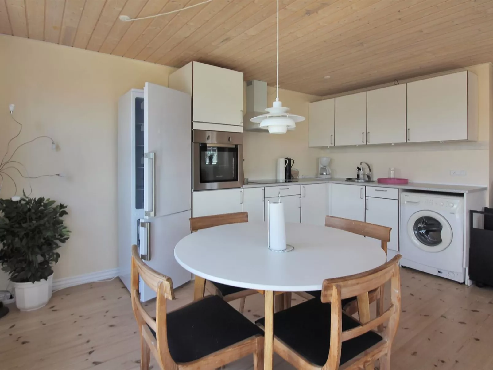 "Algeth" - 350m from the sea-Binnen