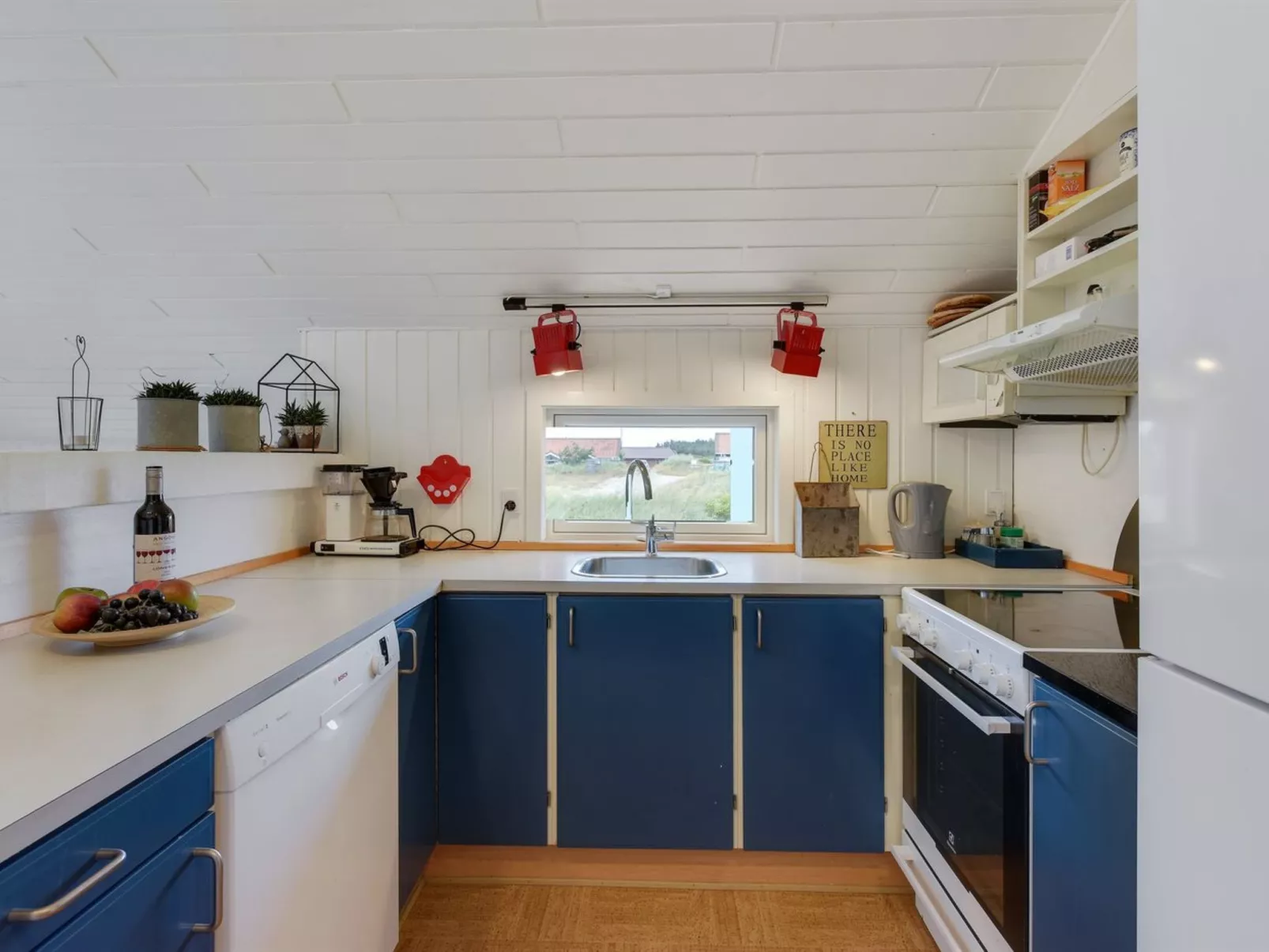 "Luzy" - 600m from the sea-Binnen