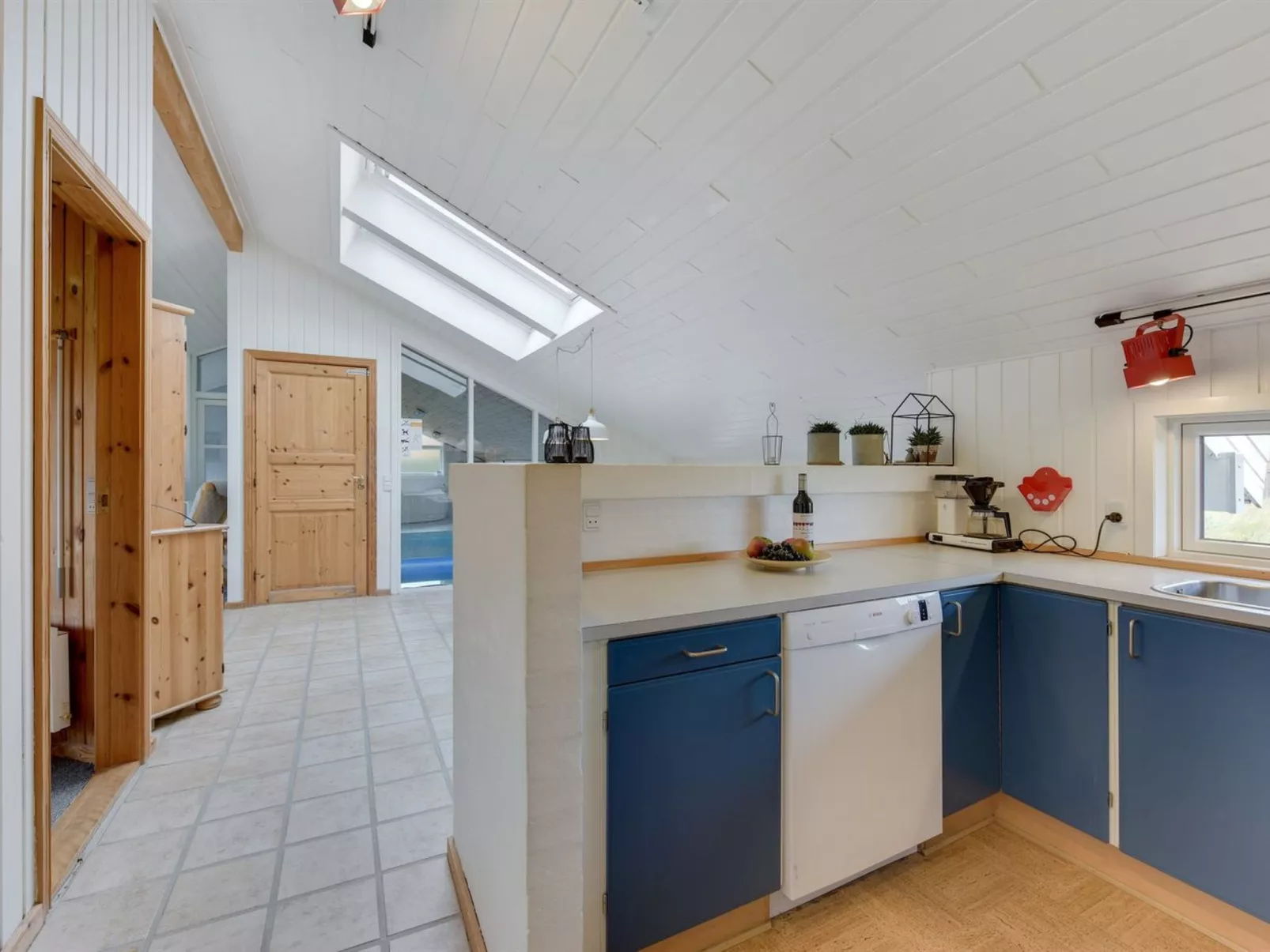 "Luzy" - 600m from the sea-Binnen