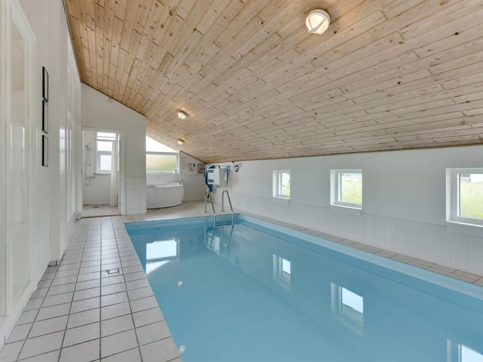"Luzy" - 600m from the sea-Buiten