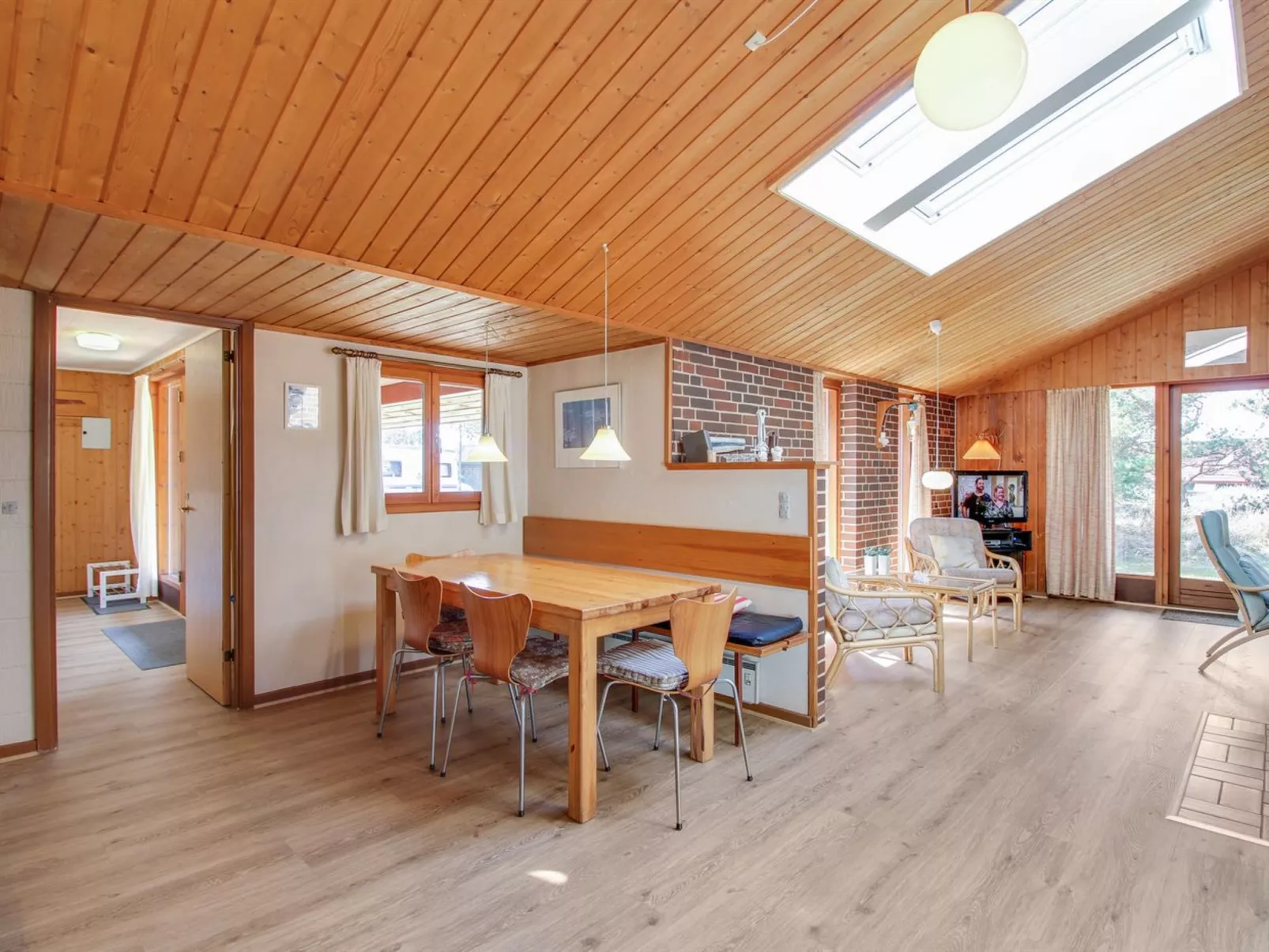 "Etti" - 1km from the sea-Binnen