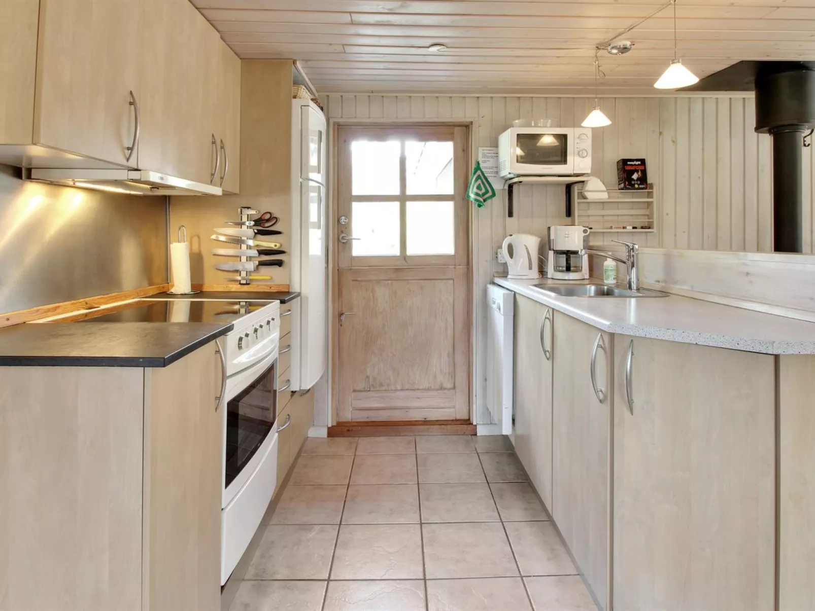 "Marja" - 1.3km from the sea-Binnen