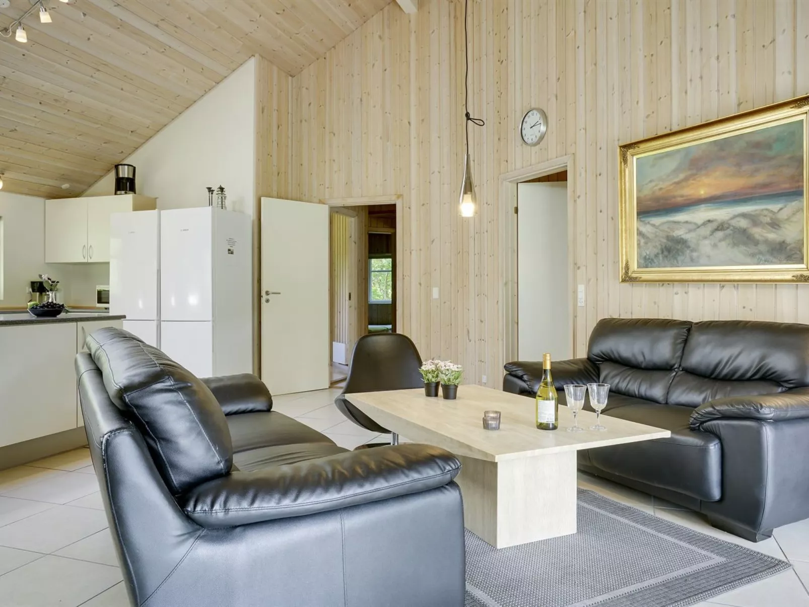 "Hughe" - 300m from the sea-Binnen