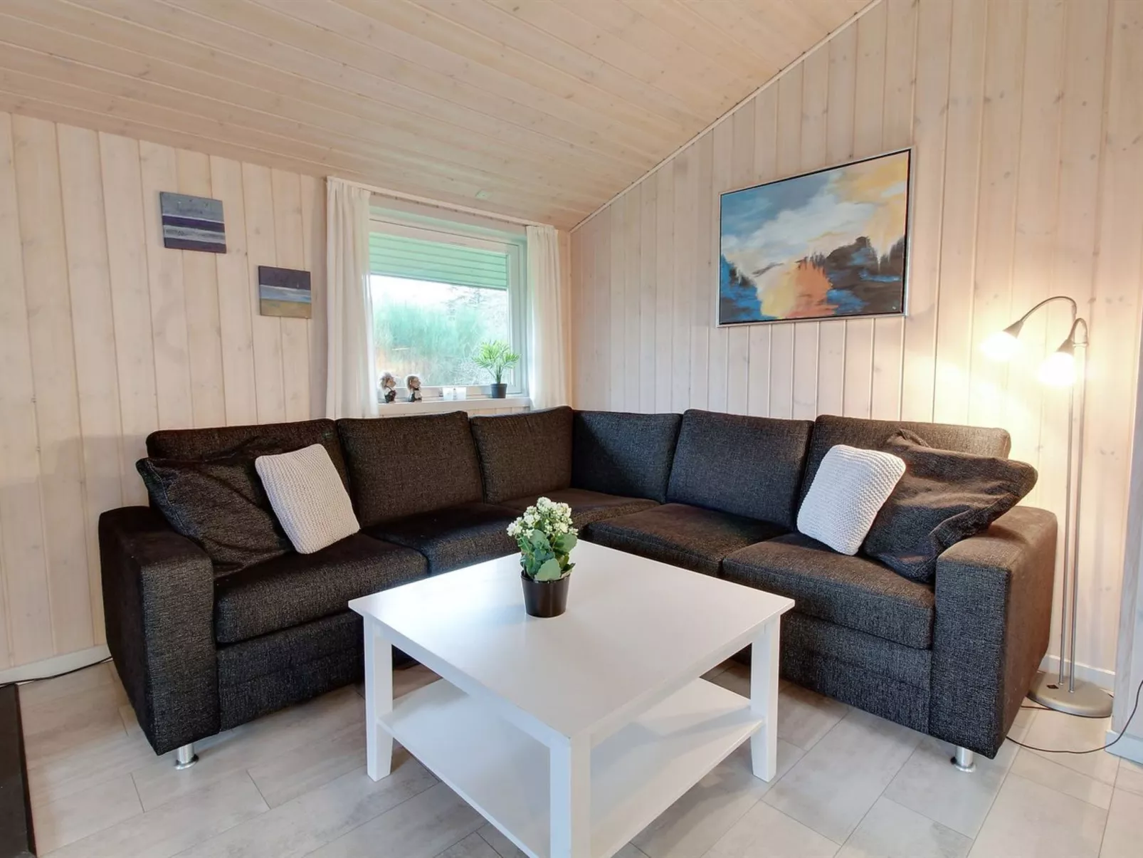"Jutta" - 28km from the sea-Binnen