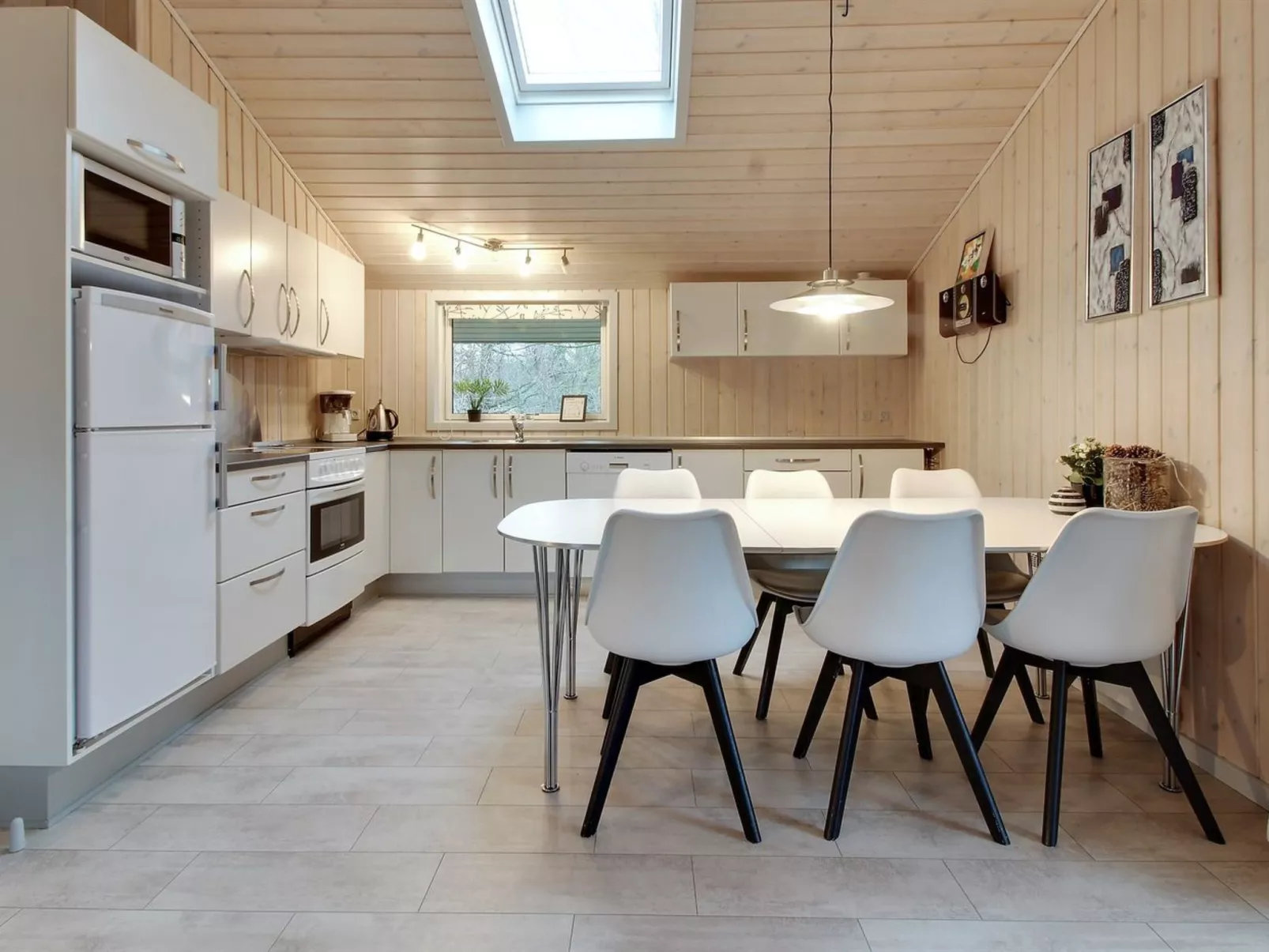 "Jutta" - 28km from the sea-Binnen