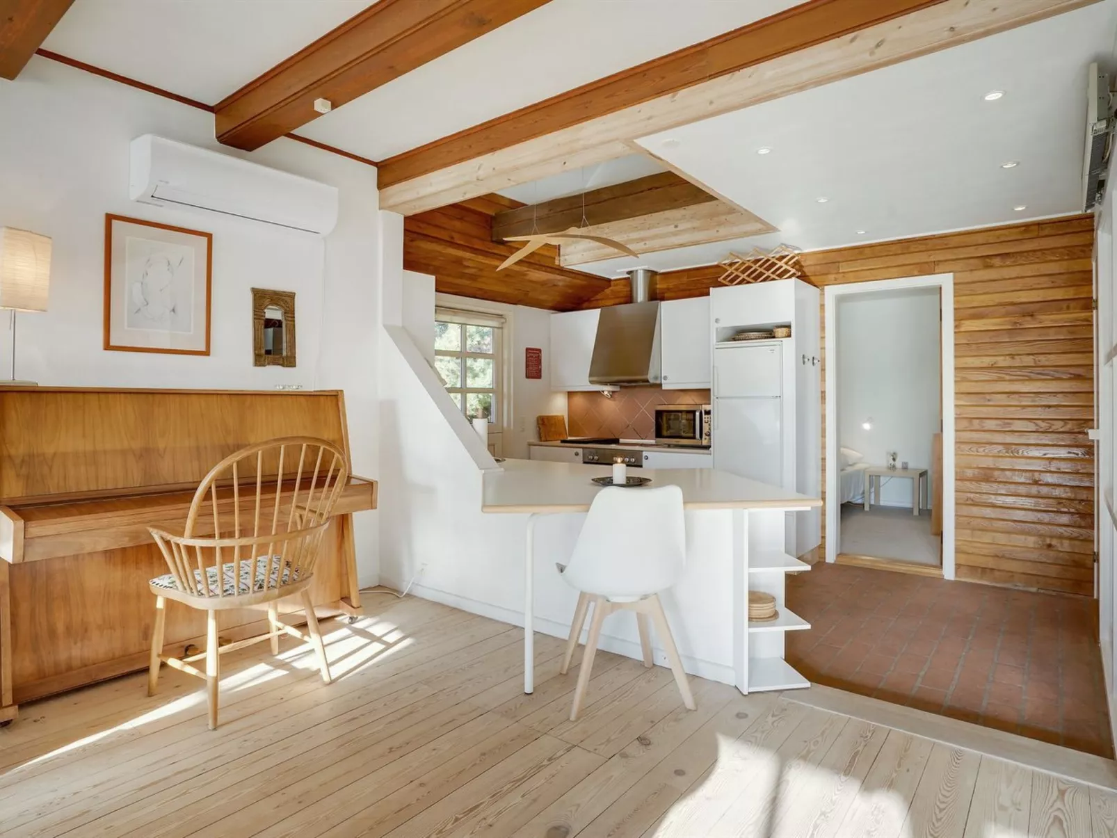 "Risto" - 2.3km from the sea-Binnen