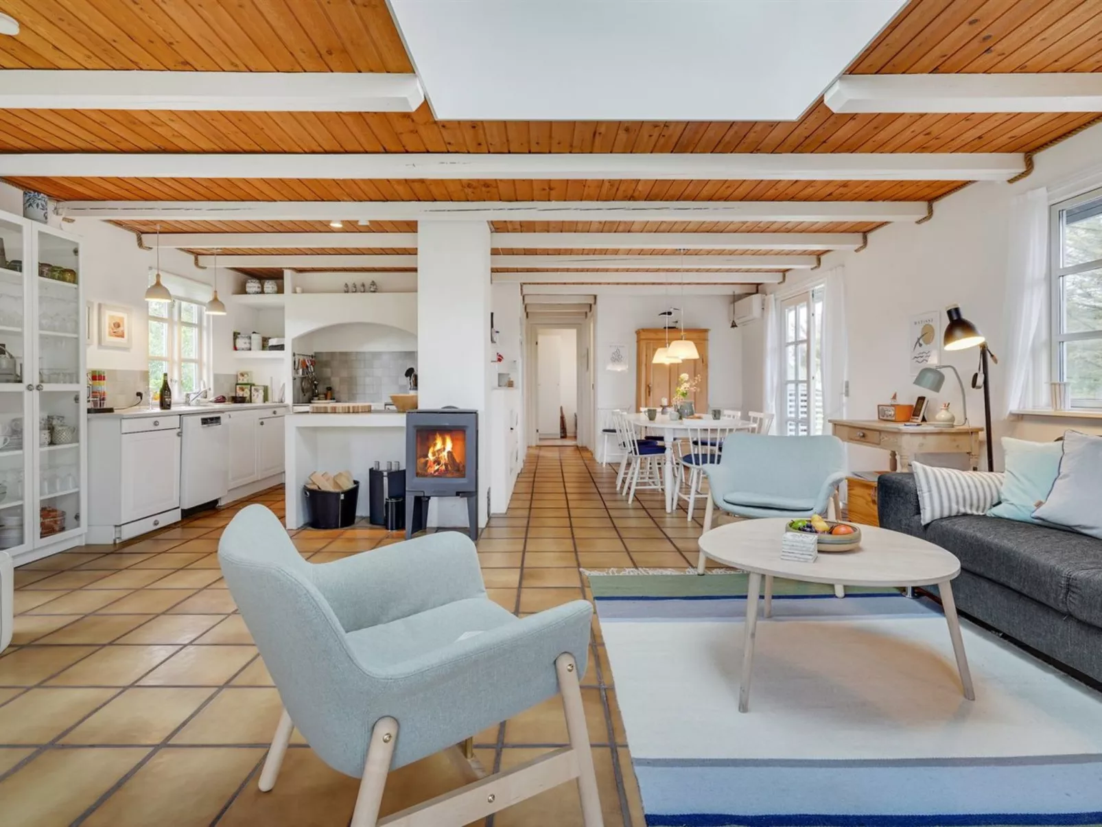 "Sölvy" - 300m from the sea-Binnen