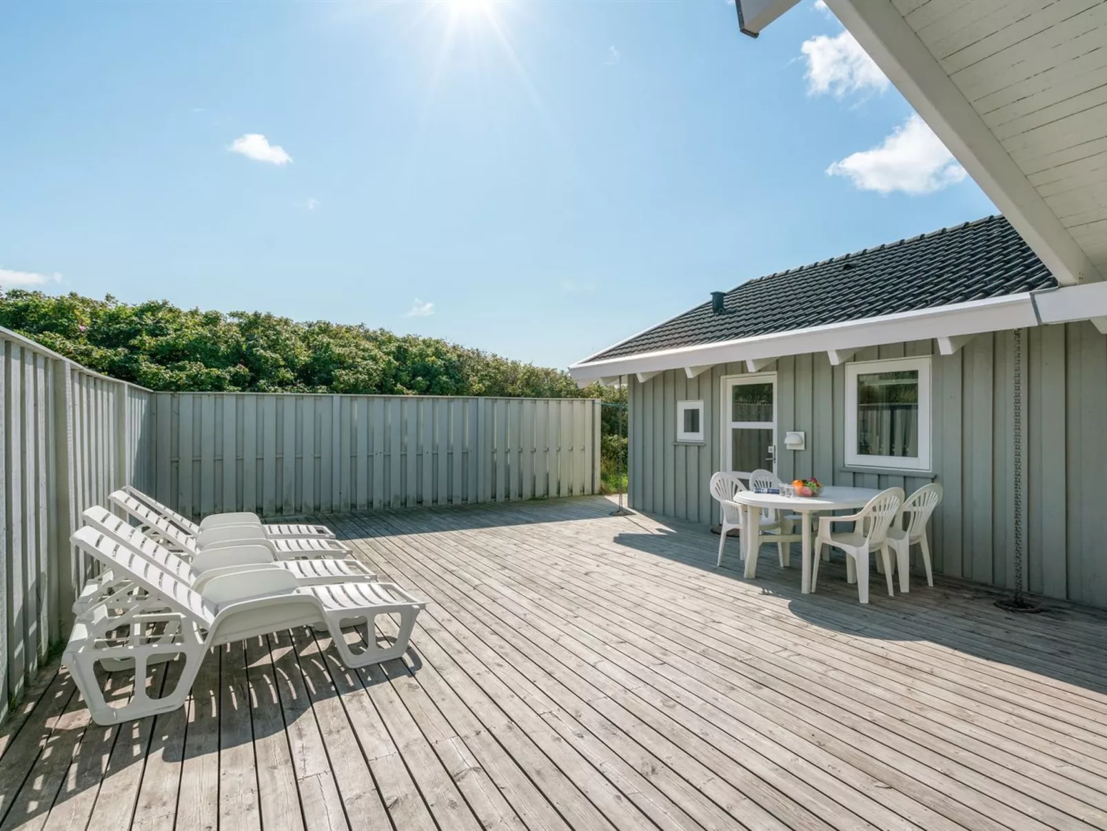 "Anne" - 100m from the sea-Buiten