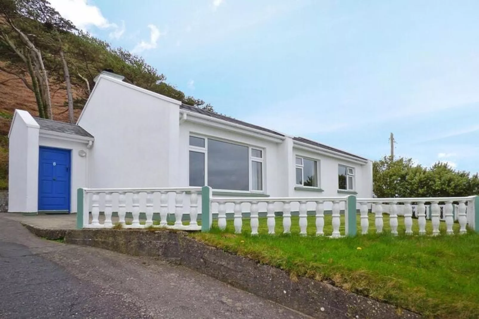 Rossbeigh Beach Holiday Cottages in Glenbeigh Co Kerry-Buitenkant zomer