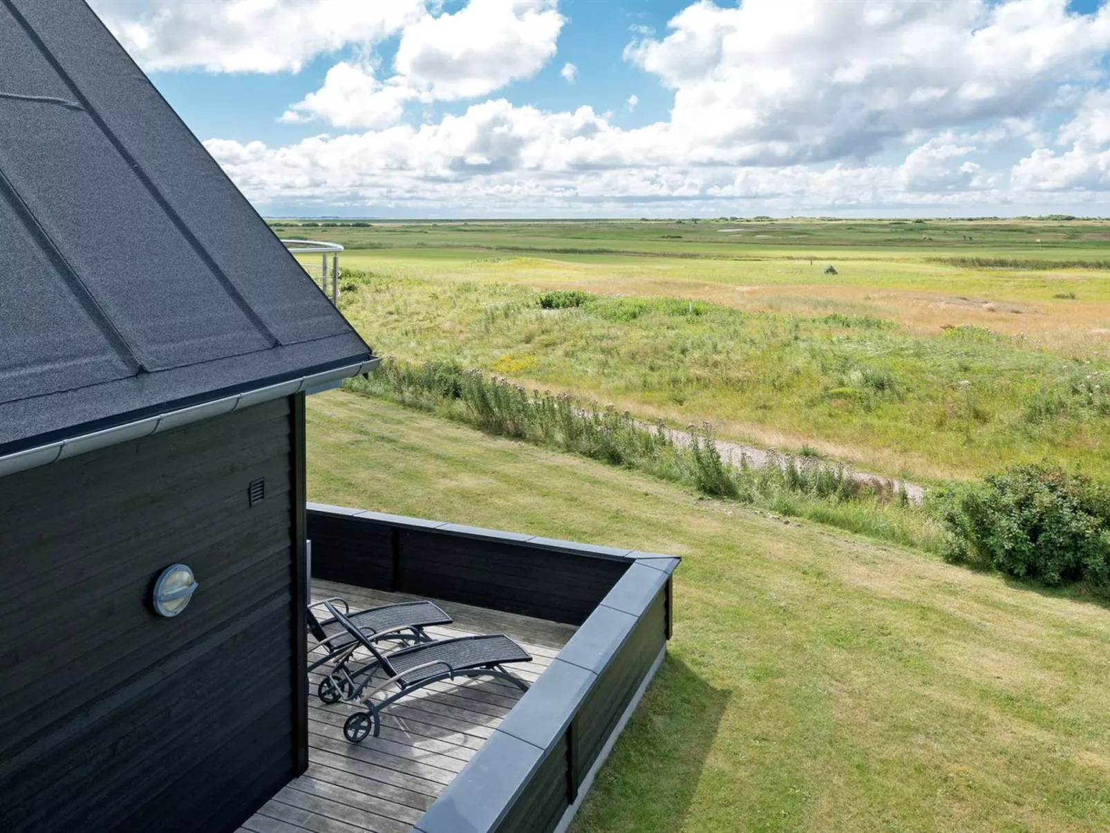 "Merisa" - 2.5km from the sea-Binnen