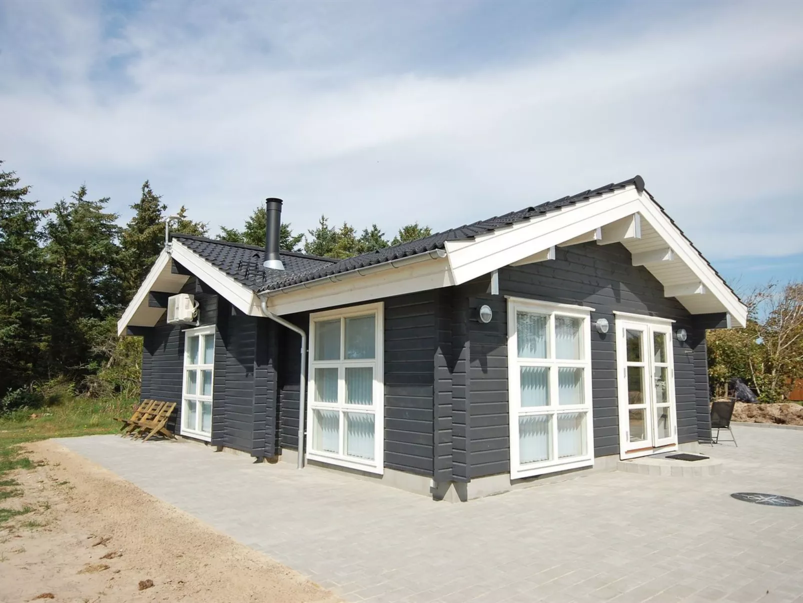 "Mathy" - 900m from the sea-Buiten