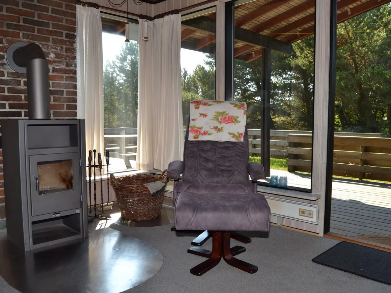 "Falki" - 2.5km from the sea-Binnen