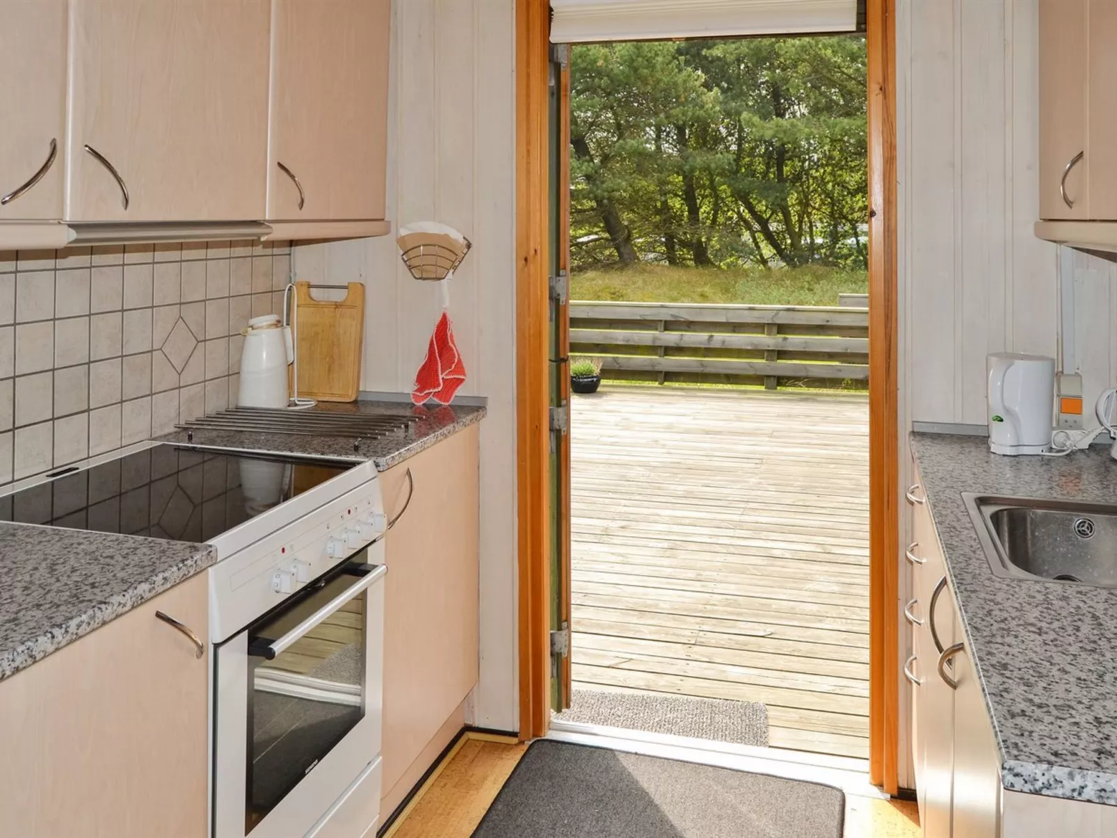 "Falki" - 2.5km from the sea-Binnen