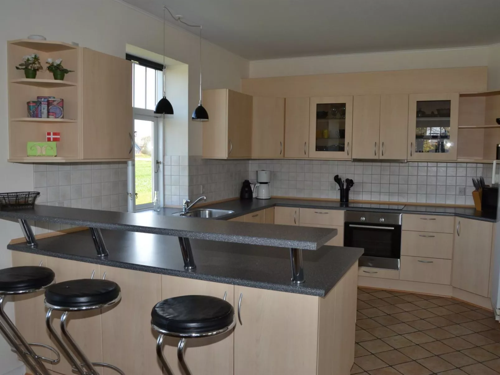 "Adine" - 13km from the sea-Binnen