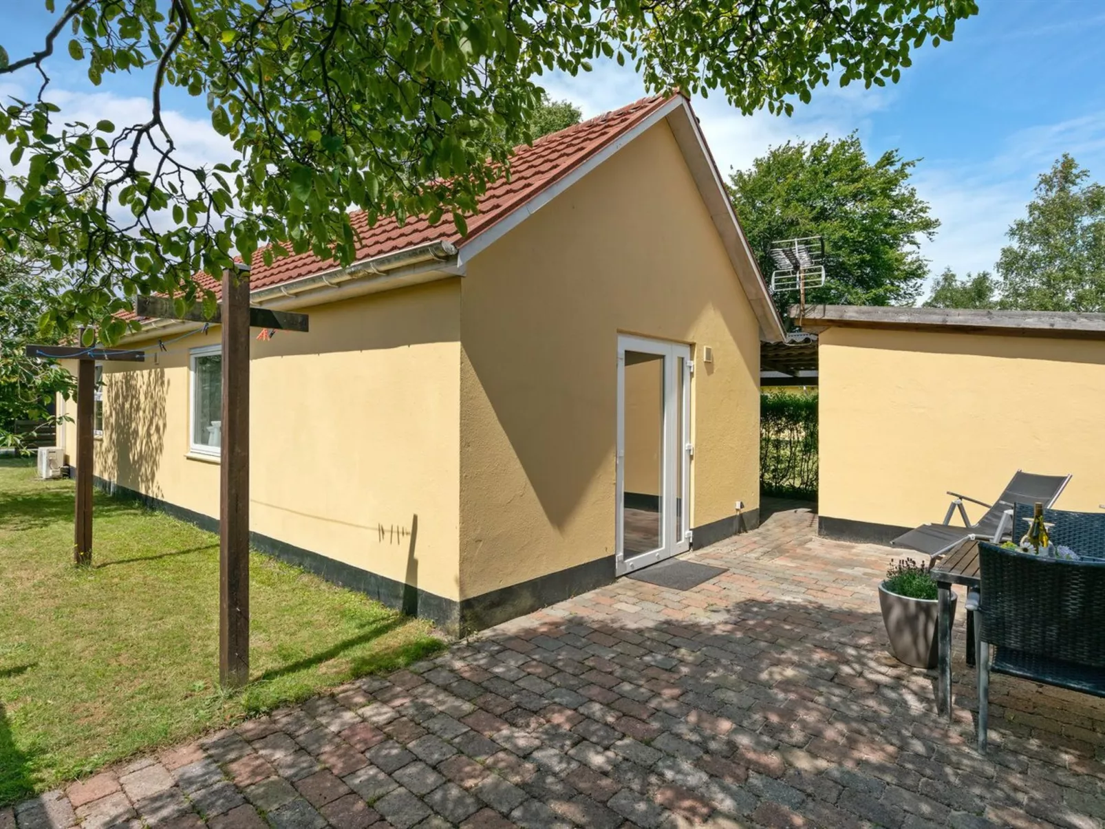 "Øthi"-Buiten