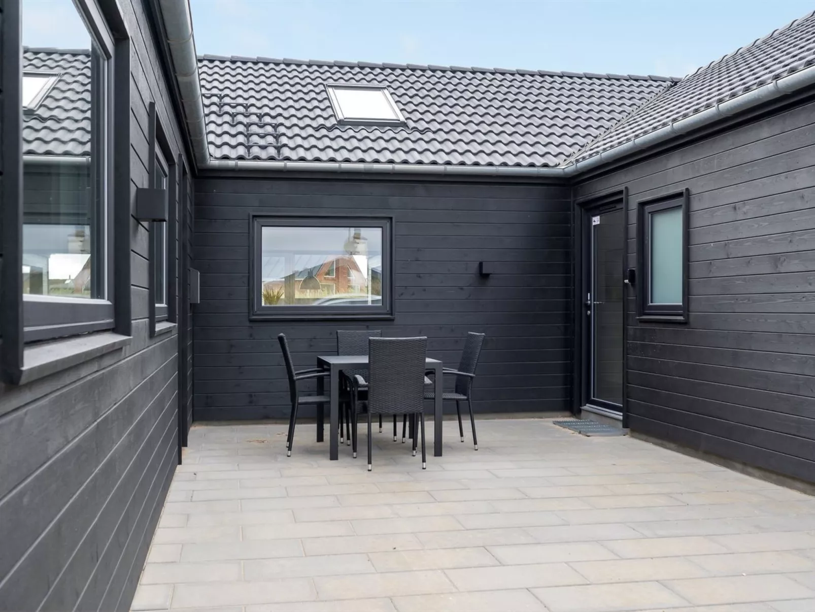 "Nedelka" - 100m from the sea-Binnen