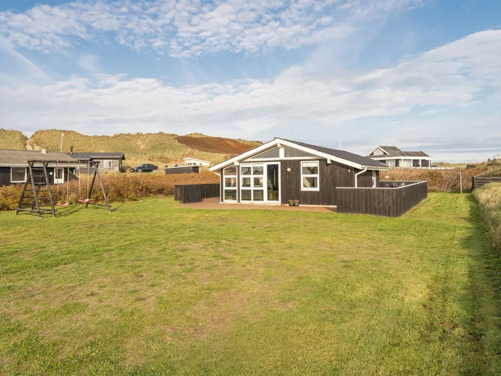 "Hroswitha" - 100m from the sea-Buiten