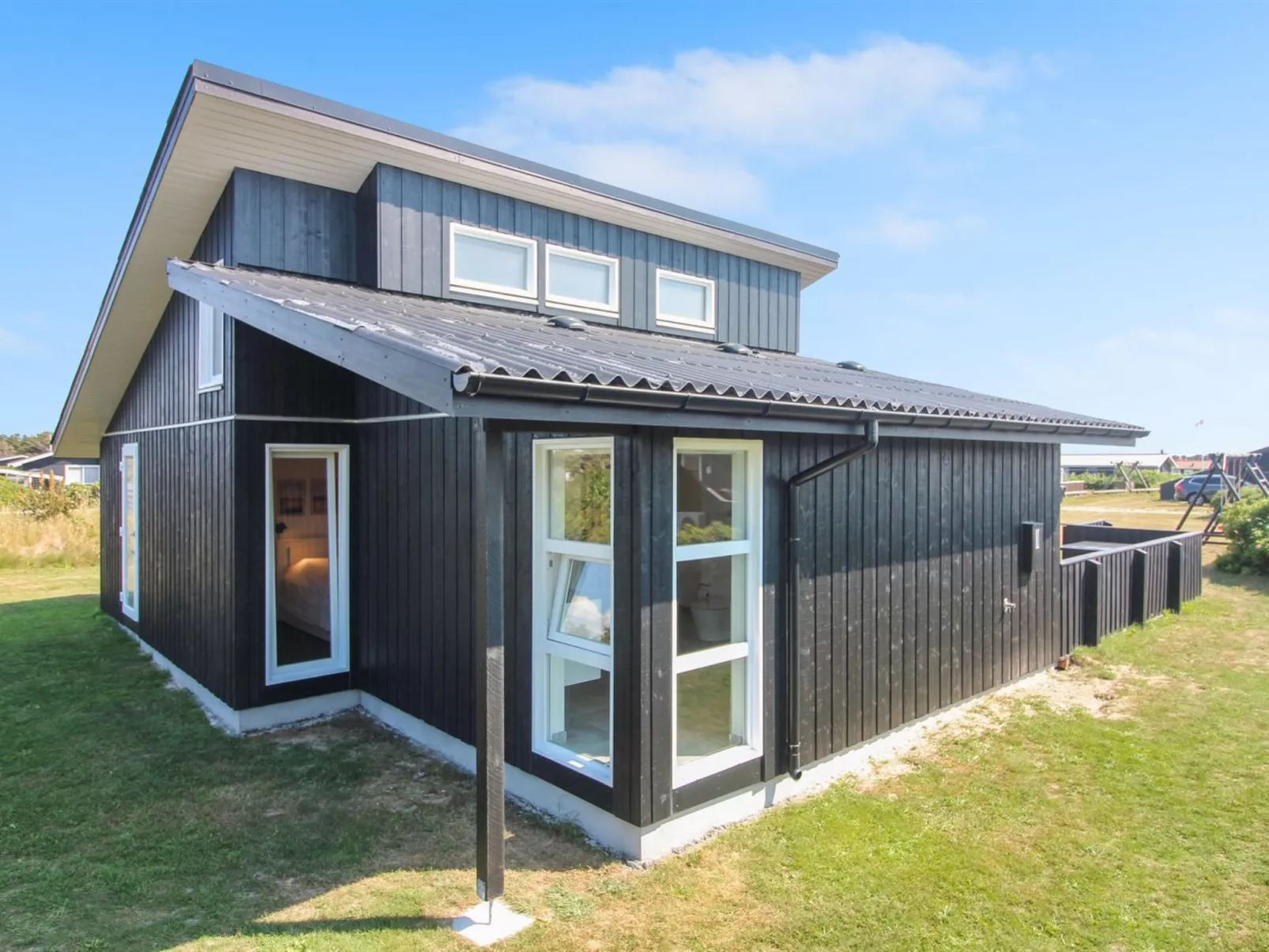"Hroswitha" - 100m from the sea-Buiten