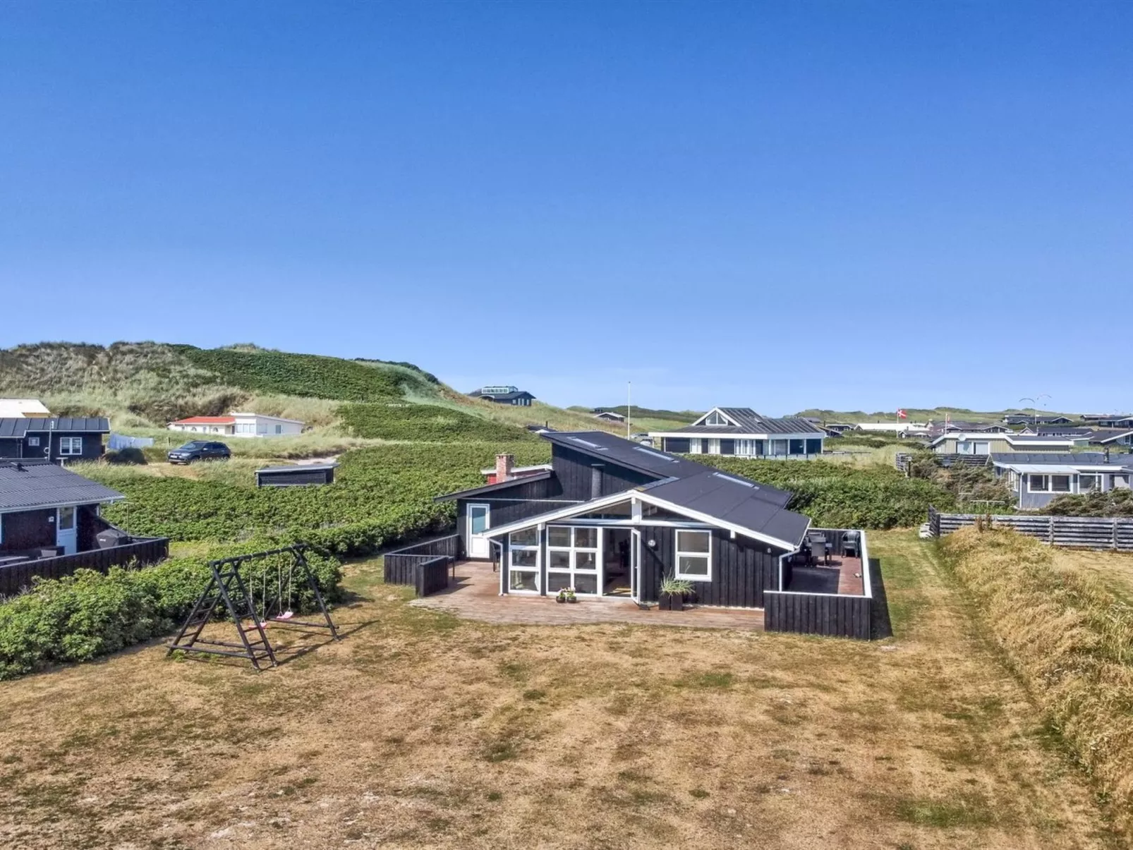 "Hroswitha" - 100m from the sea-Buiten