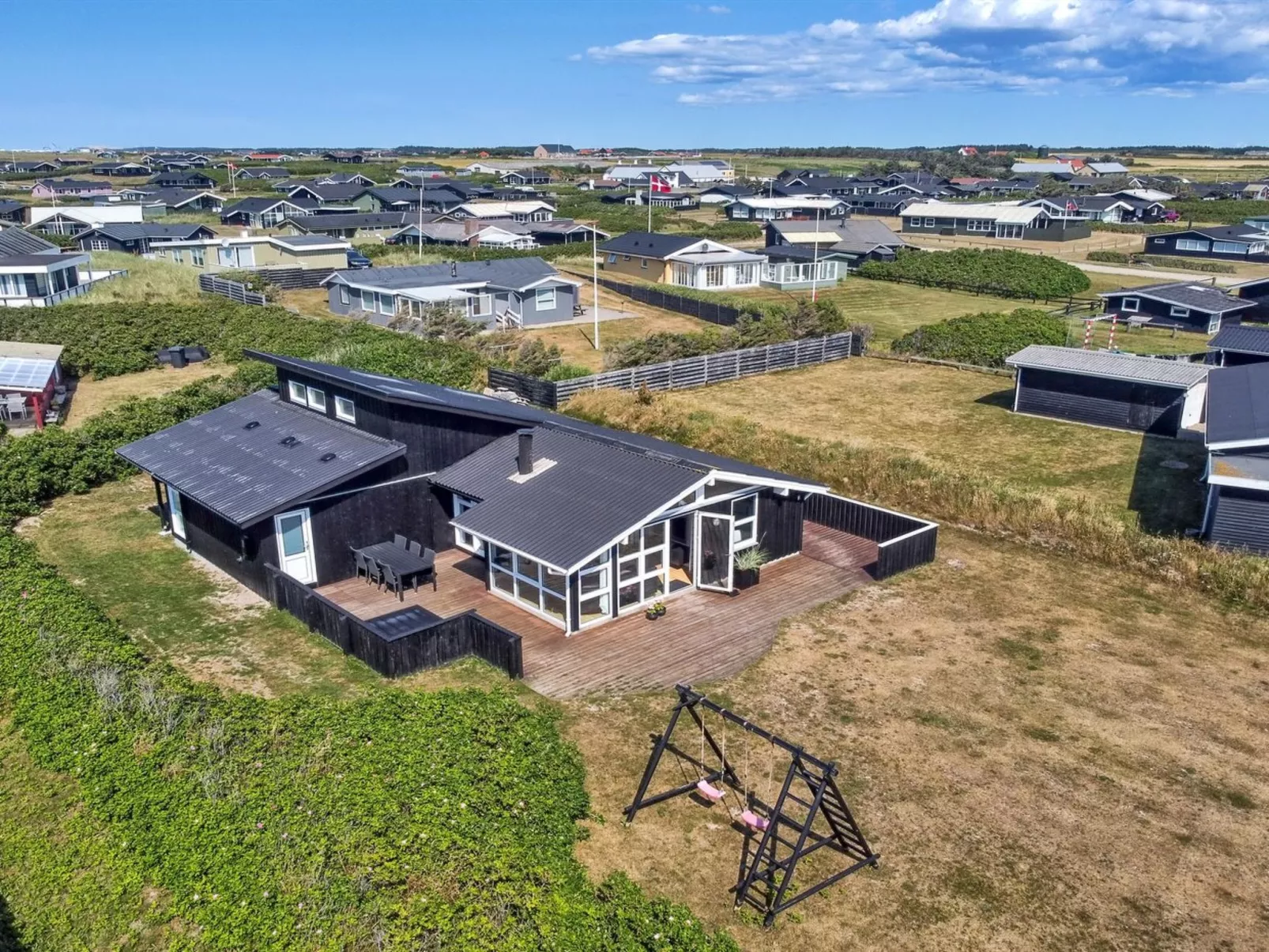 "Hroswitha" - 100m from the sea-Buiten