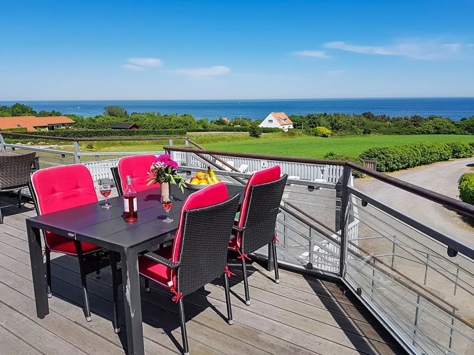 "Thorsten" - 500m from the sea-Buiten