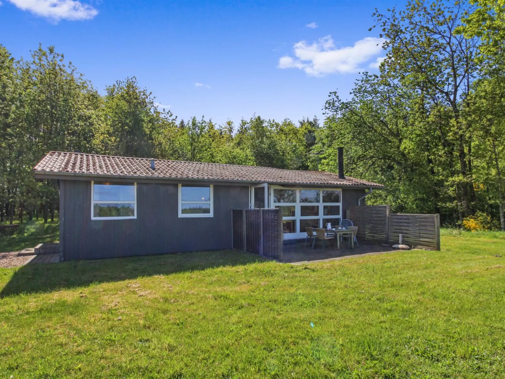 "Eskild" - 45km from the sea in Western Jutland-Buiten