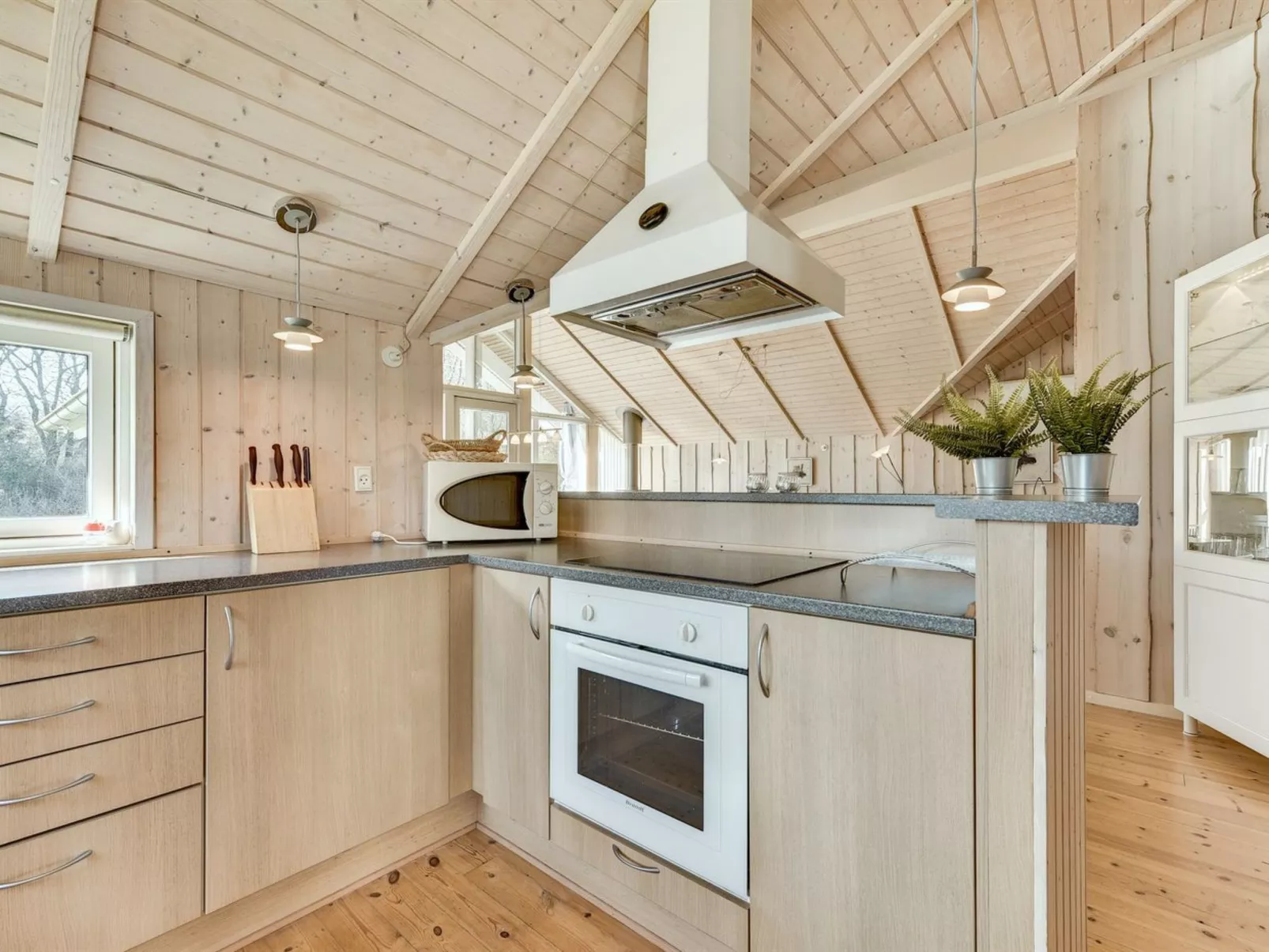 "Kaare" - 34.2km from the sea-Binnen