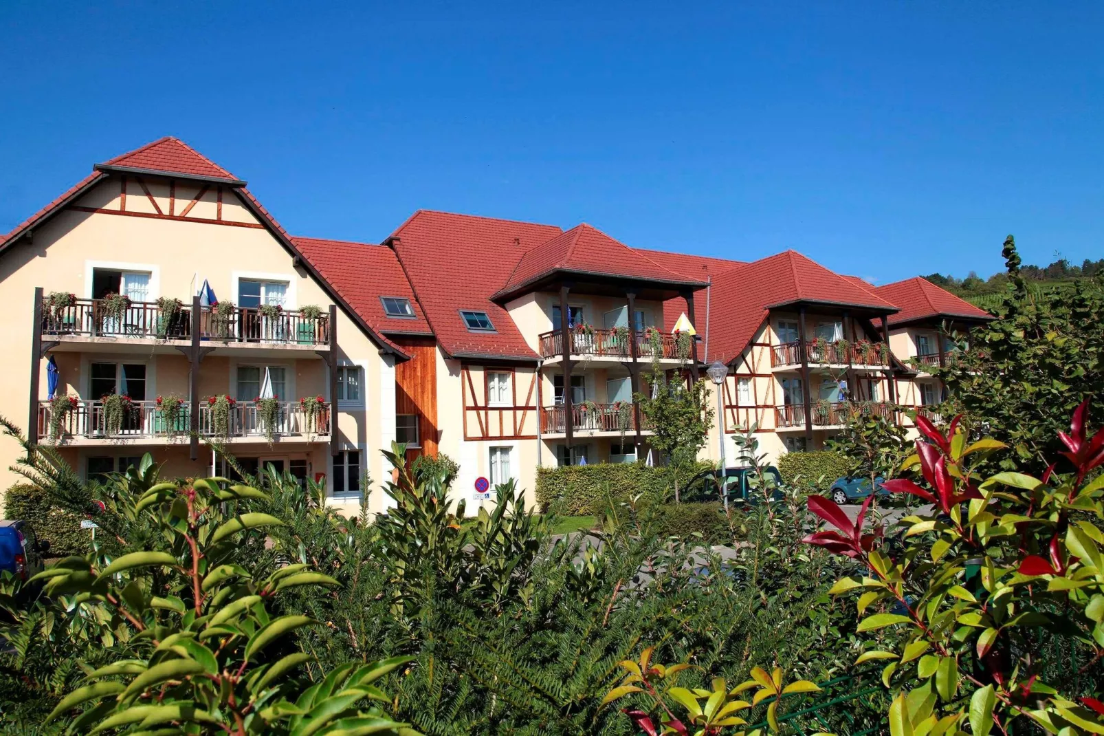Le Domaine des Rois 1-Buitenkant zomer