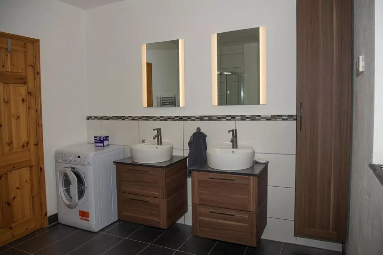 Holiday flat, Valentia Island-Coarhabeg Merz-Badkamer