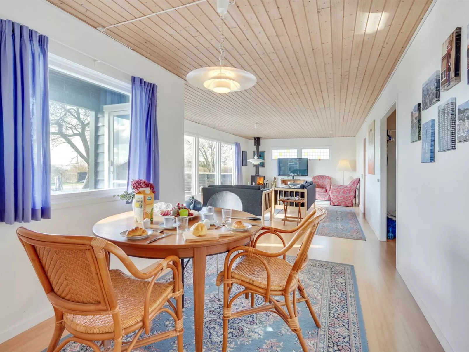 "Rico" - 200m from the sea-Binnen