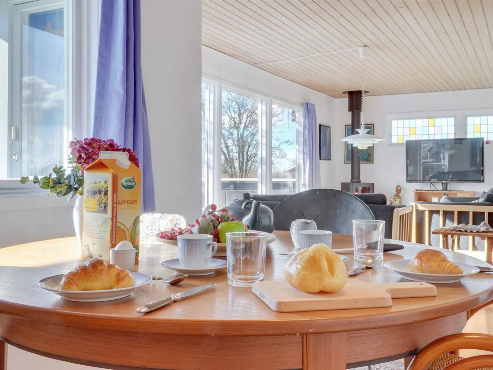 "Rico" - 200m from the sea-Binnen