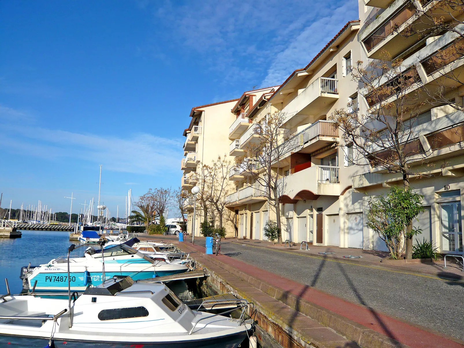 Les Marines de Port Canet-Buiten