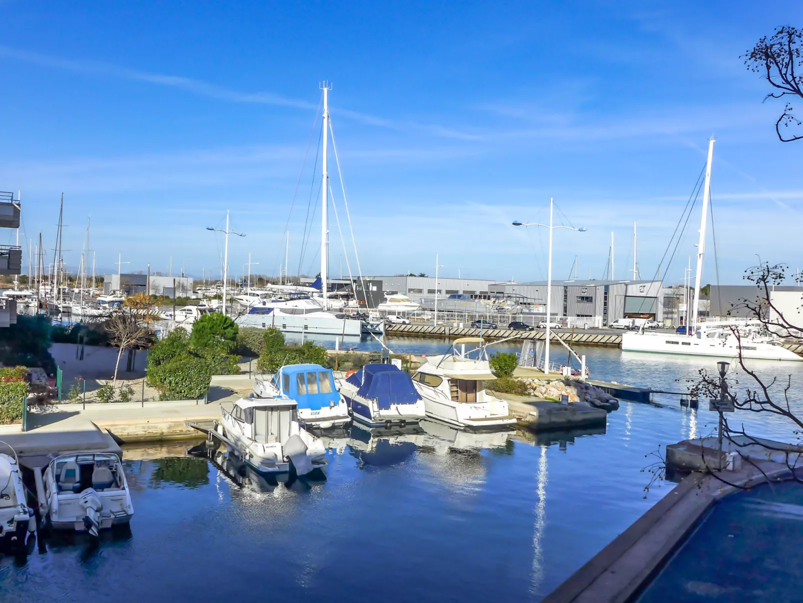 Les Marines de Port Canet-Buiten