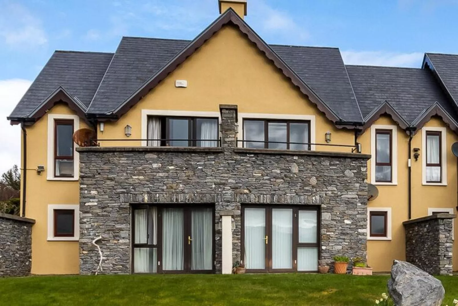 Semi-detached house Town House Santa Anna Kenmare-Niet-getagd