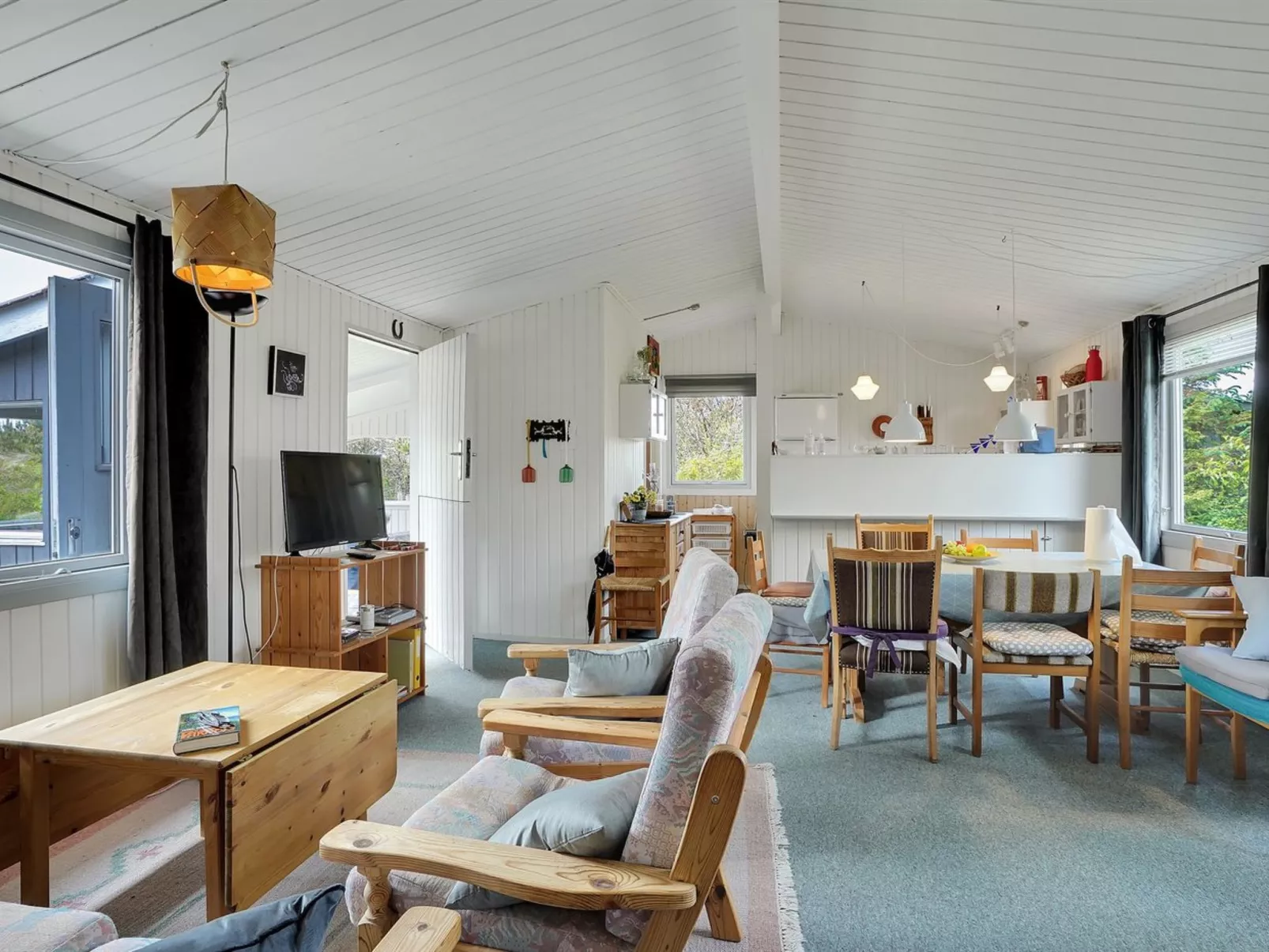 "Gundina" - 2km from the sea-Binnen