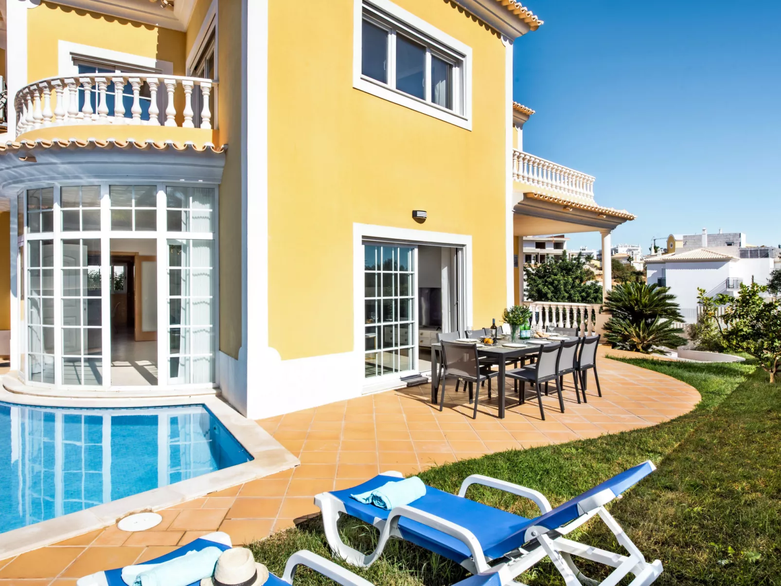 Villa Albufeira City Center-Buiten