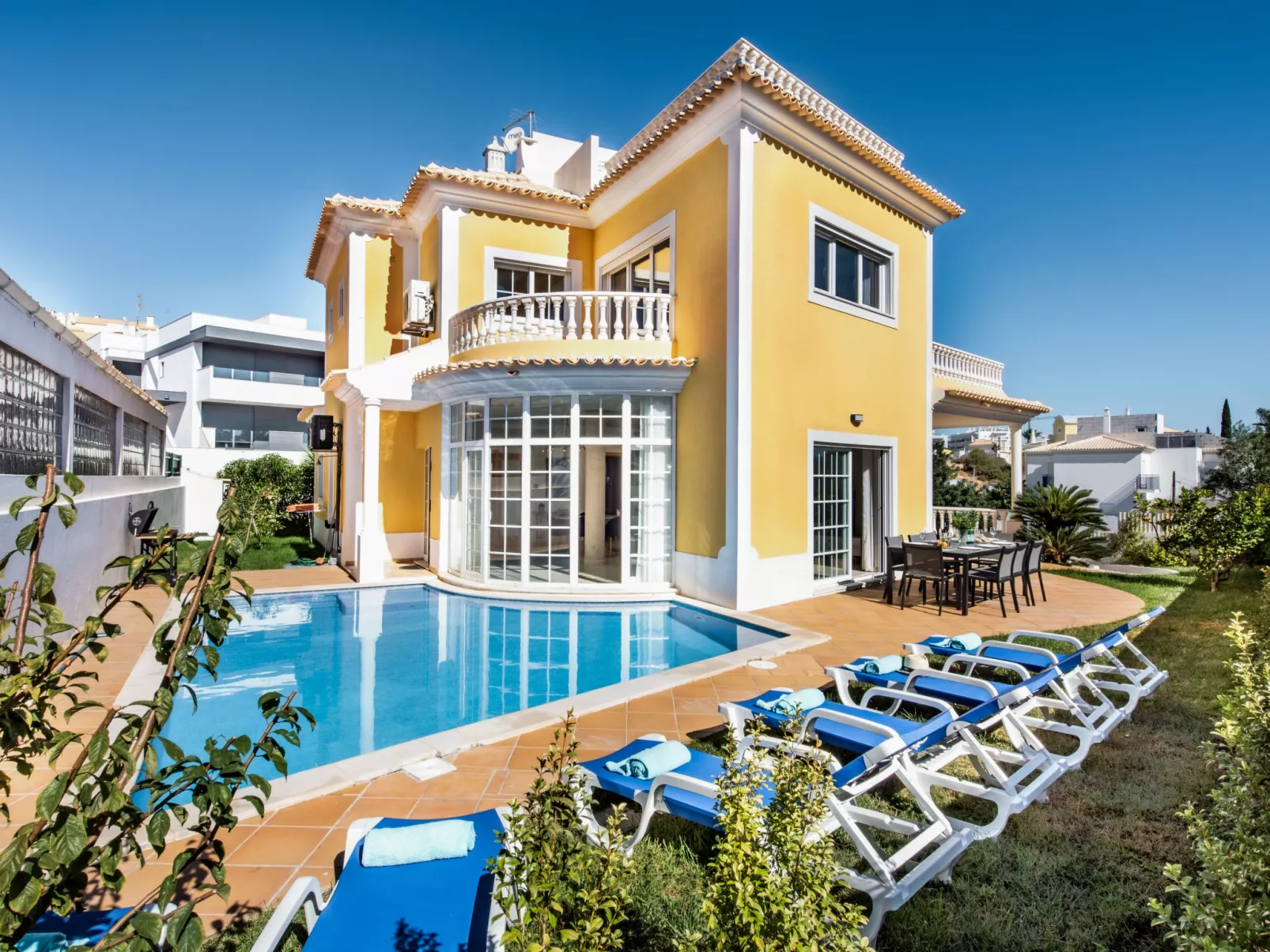 Villa Albufeira City Center-Buiten