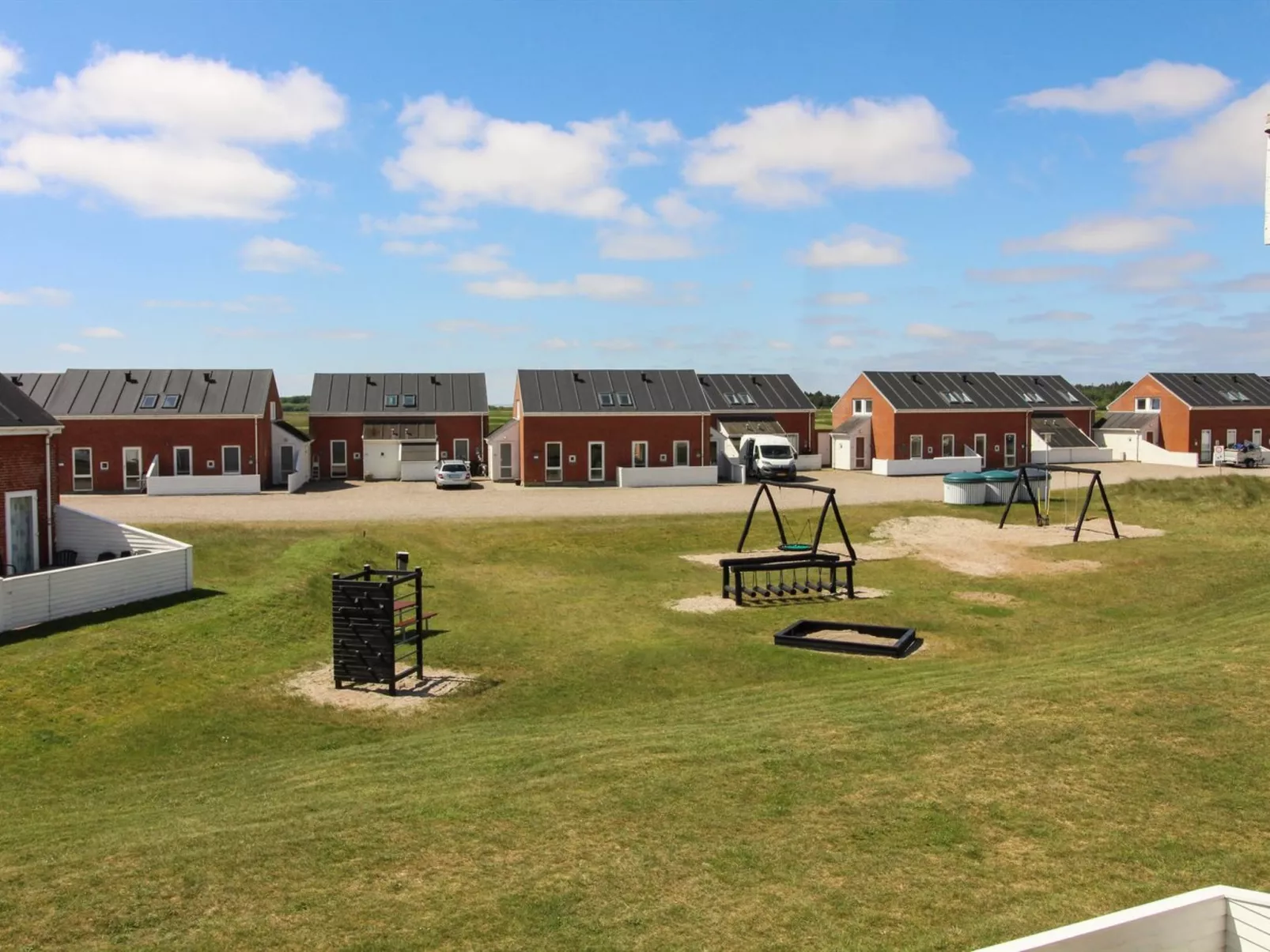 "Rauha" - 2.3km from the sea-Buiten